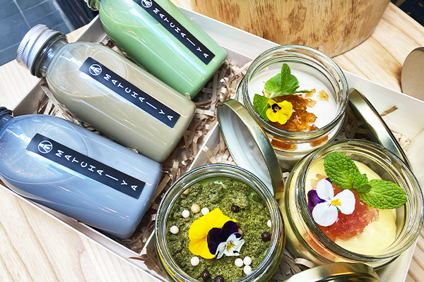 DLX Sweets & Tea Time Box DLX Sweets & Tea Time Box